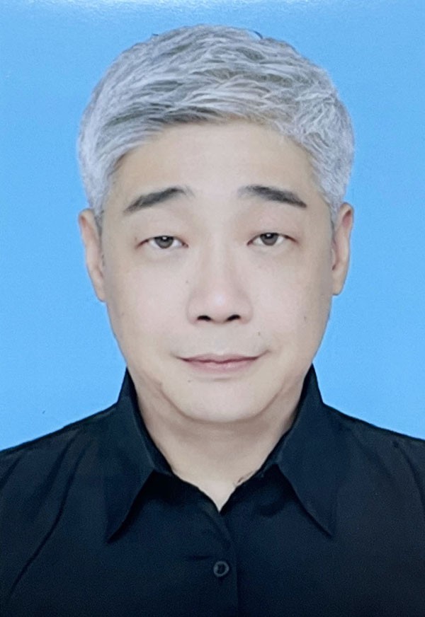 國外事業部總監：陳科吉